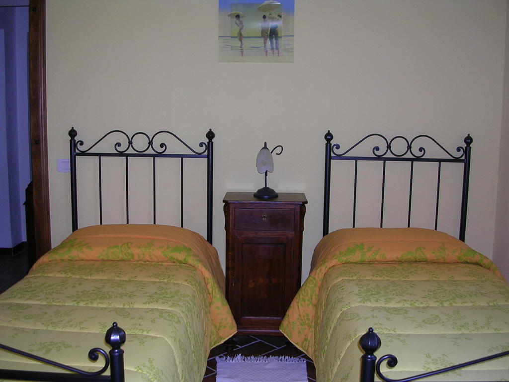 Poggio alle Mura Giannetti Bed & Breakfast חדר תמונה