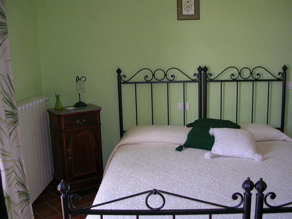 Poggio alle Mura Giannetti Bed & Breakfast חדר תמונה